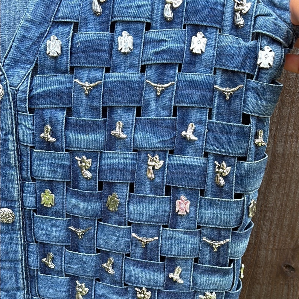 Blue Embellished Vest with Buttoned Front western style - Picture 5 of 9